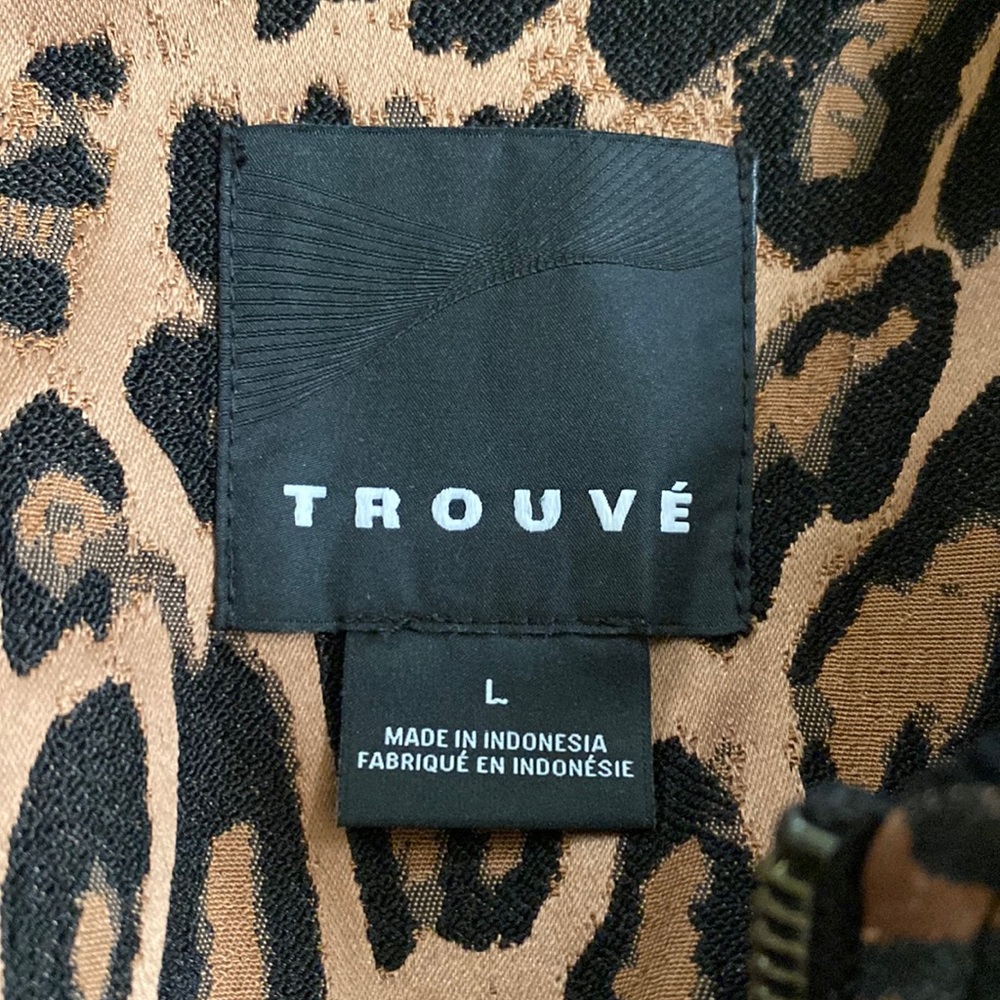 TROUVÉ Jacket - Picture 14 of 16